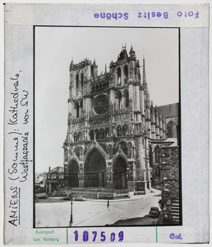 Vorschaubild Amiens: Kathedrale, Westfassade von Südwesten 